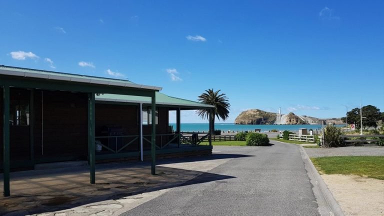 castlepoint accommodation 768x432