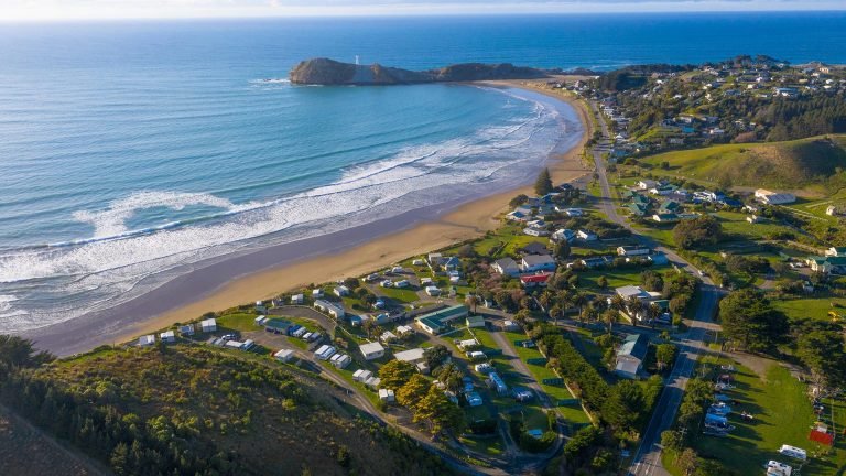 castlepoint holiday park 1 768x432