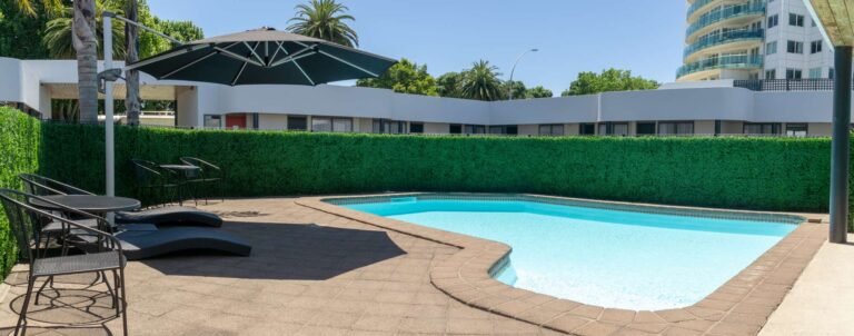 motel with pool tauranga 768x302