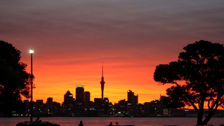 admirals landing devonport 768x432