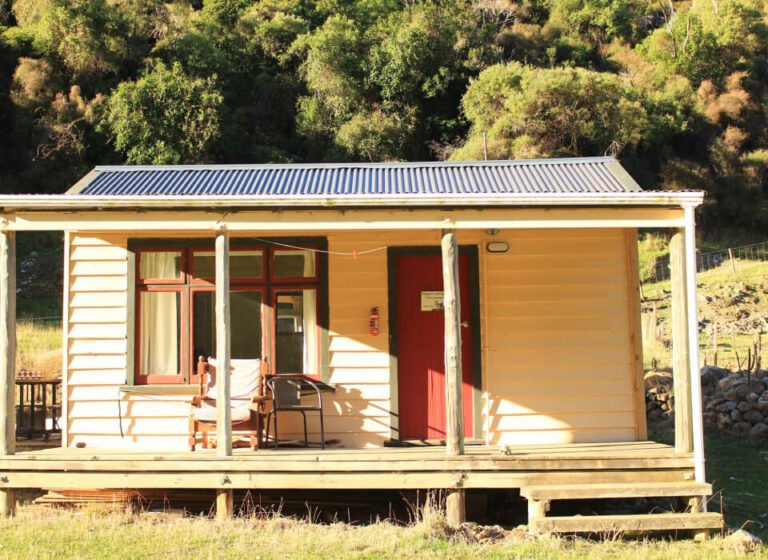 akaroa farmstay 768x560