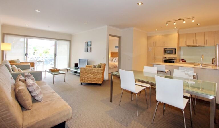 crows nest whitianga 768x448