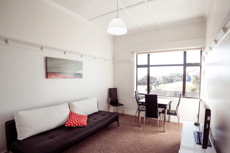 dunedin beach accommodation 768x512