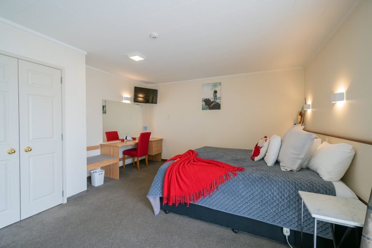 fiordland lakeview motel 768x512