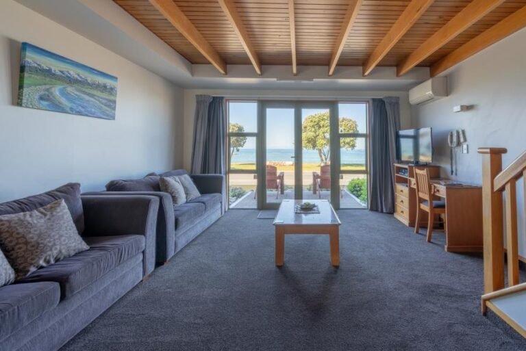 kaikoura waterfront accommodation 768x513