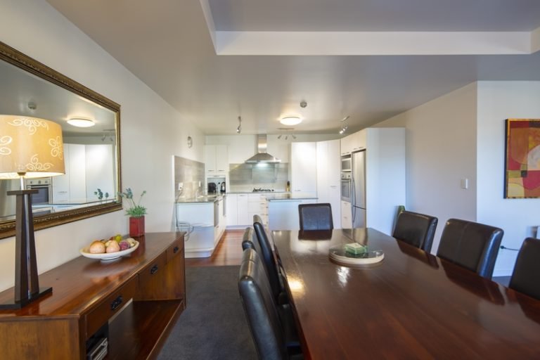 kitchen queenstown hotel 768x512