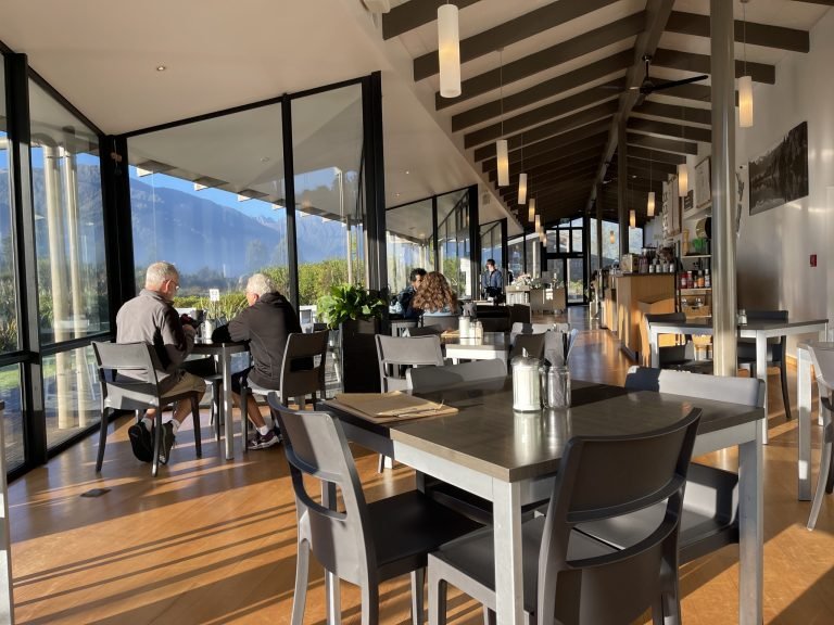 lake matheson cafe 768x576