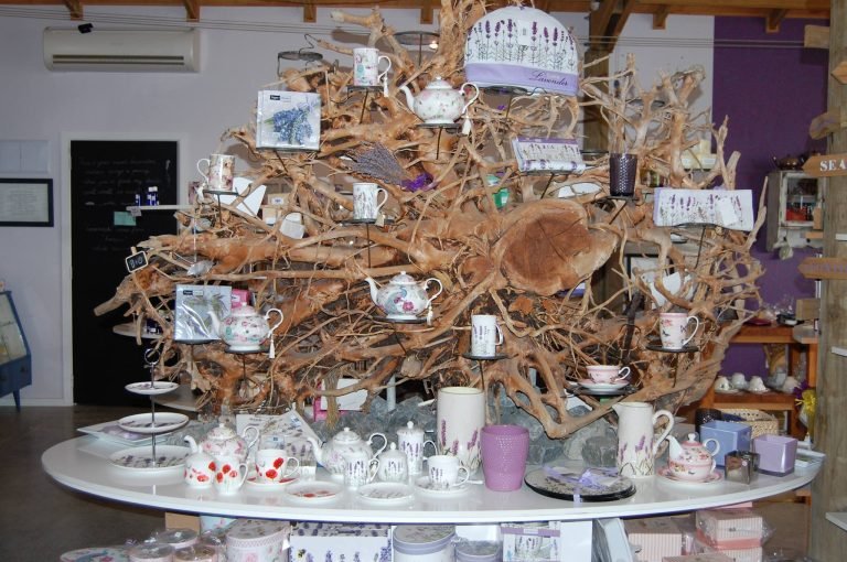 lavender shop kaikoura 768x510