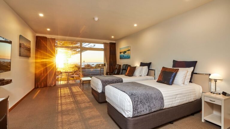 luxury hotel kaikoura 768x432
