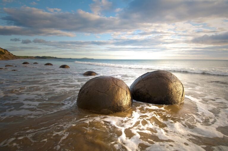 moeraki boulders tour 768x509