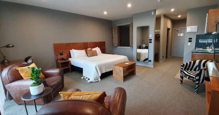 new plymouth accommodation 768x403