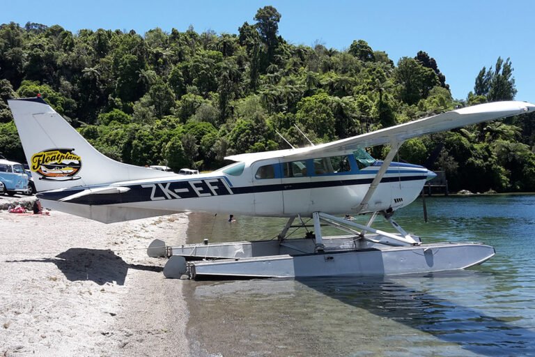 north island float plane 768x512