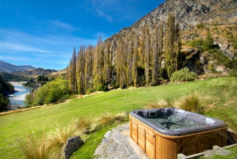 queenstown accommodation 1 768x515
