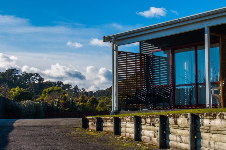 rapahoe beach accommodation 768x512