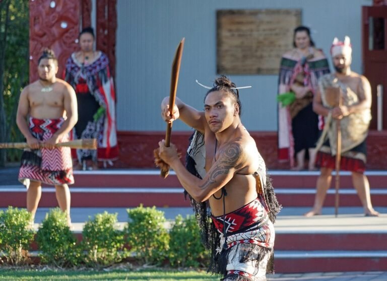 rotorua tour 768x558