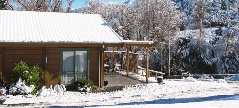 snow hanmer motel 768x348