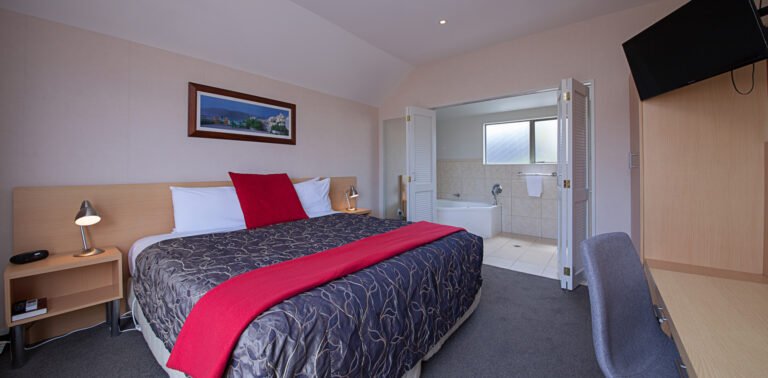 spa in room taupo 768x378