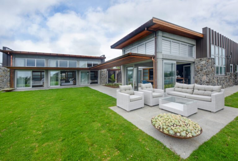 taranaki luxury villa 768x520