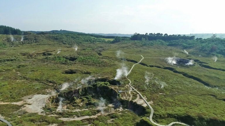 wairakei park volcanic walk 768x429
