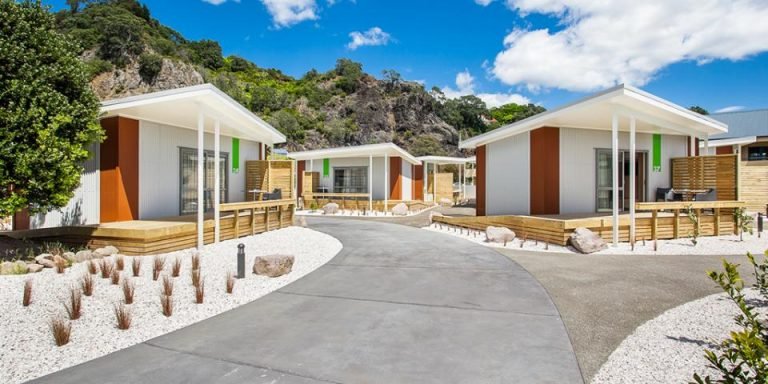 whakatane accommodation 768x384