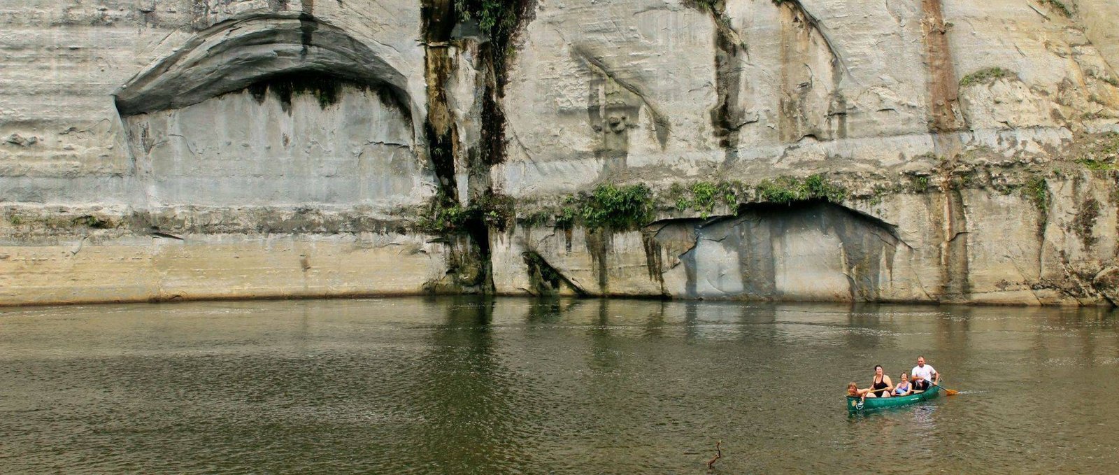 Whanganui River Canoe Tours – Canoe Safaris & Lodge, Ohakune photo 4