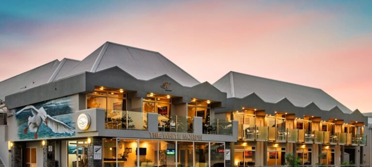 white morph hotel kaikoura 768x346