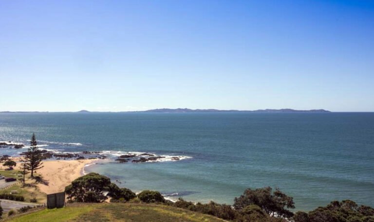 Accommodation Doubtless Bay NZ 768x455