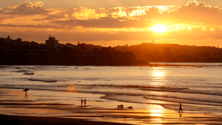 Fitzroy Beach accommodation 768x432