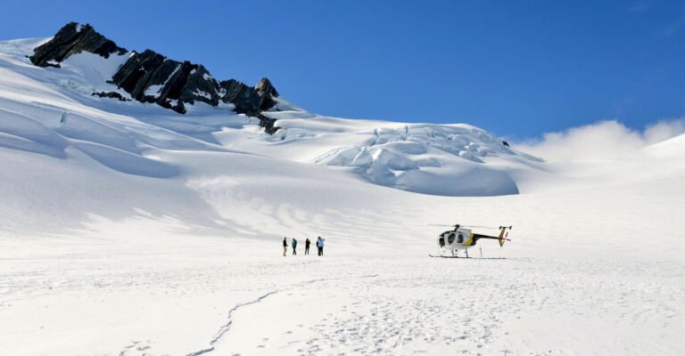 Glacier Country Scenic Flights 768x400