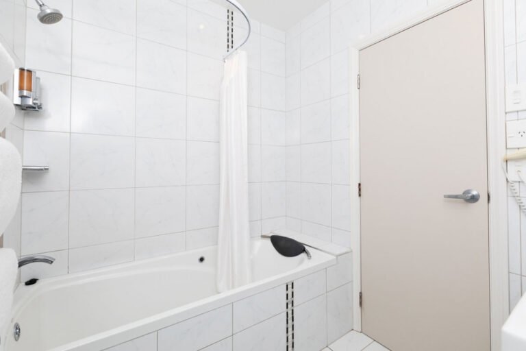 bathroom New Plymouth accommodation 768x512