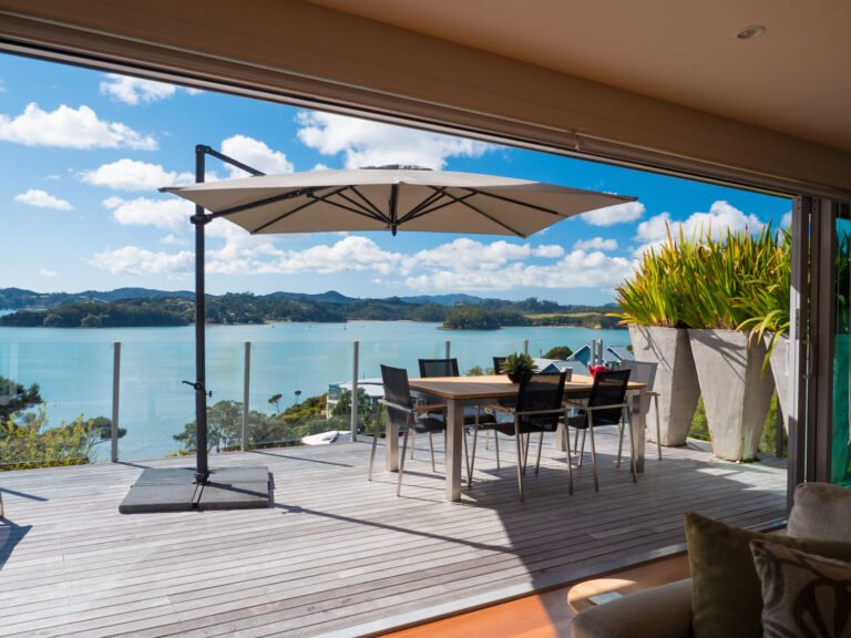 beach house bay islands 768x576