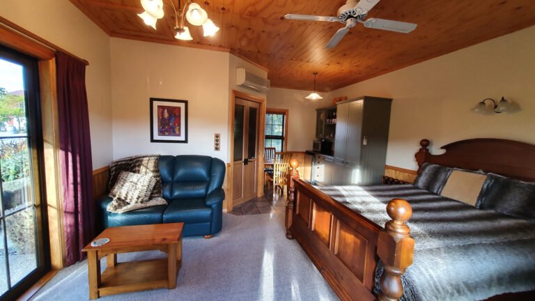 cromwell couples retreat 768x432