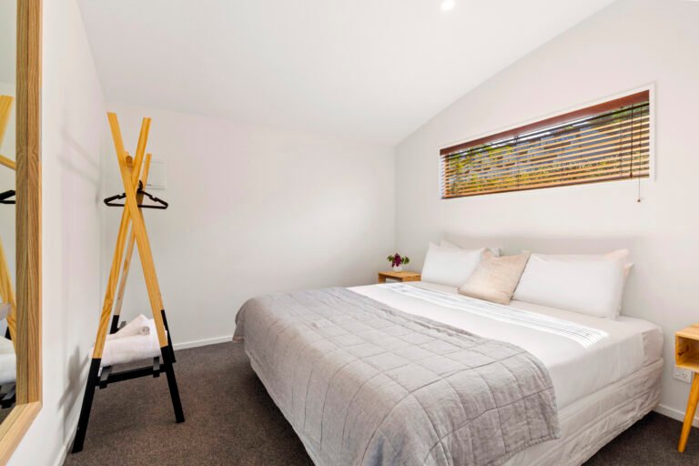 luxury apartment queenstown 768x512