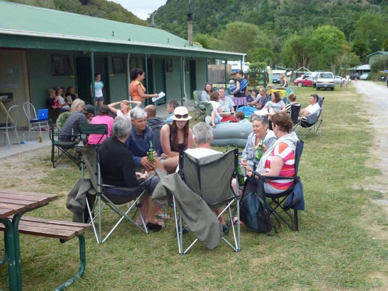 napier beach group accommodation 768x576