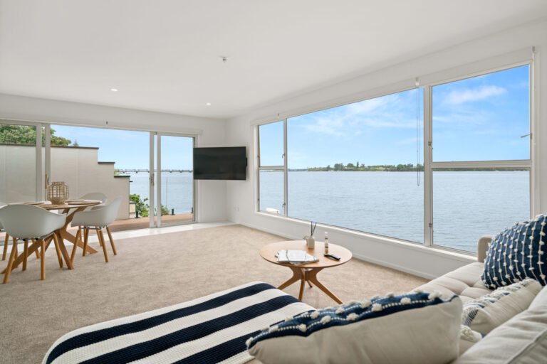 stay tauranga harbour 768x512