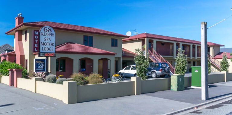 Blenheim Spa Motor Lodge 768x380