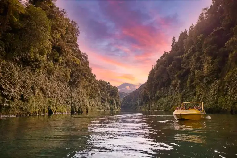 Bridge to Nowhere Lodge and Tours 768x512