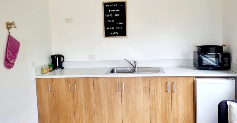 Kitchen Oamaru farmstay 768x399