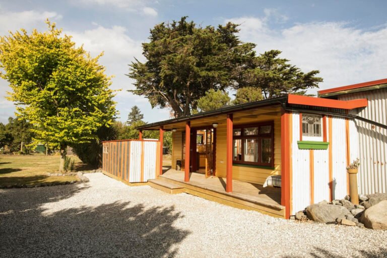 POhutukawa Cottage Kaikoura 768x512