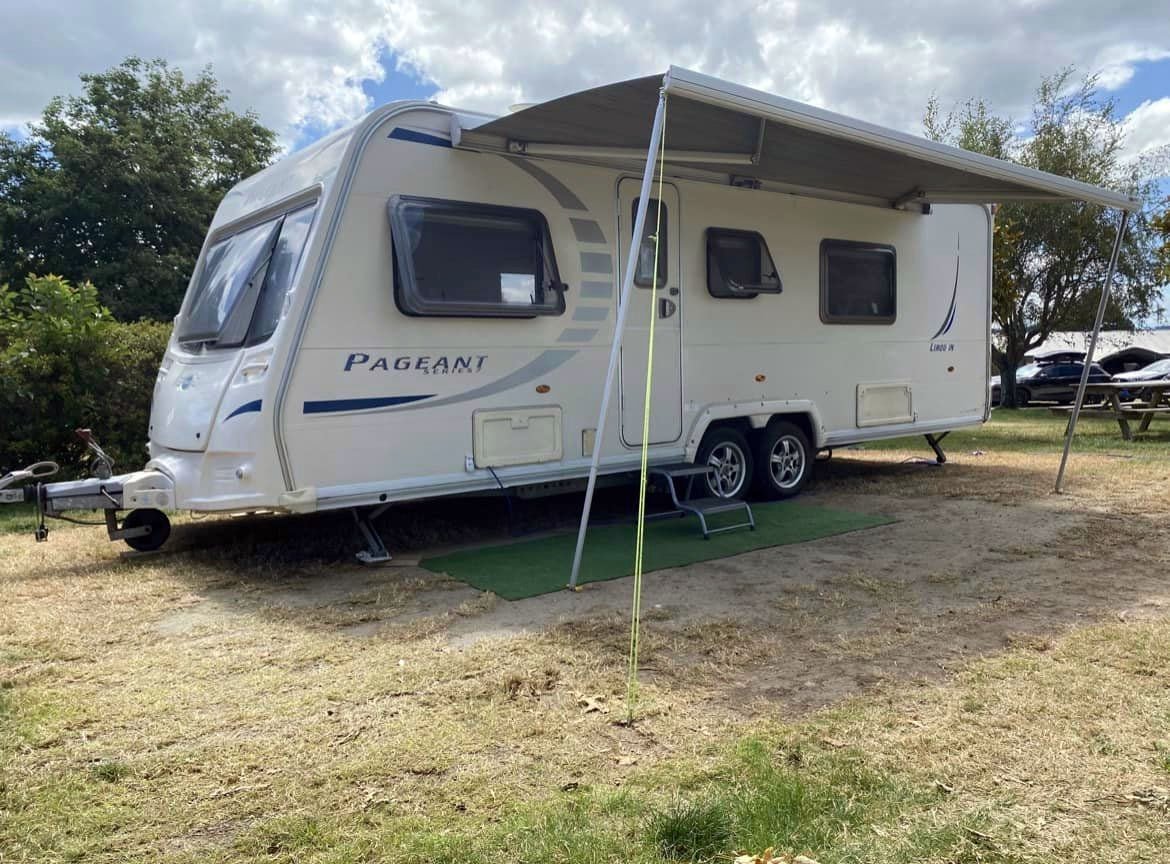 Rent n Roll Caravan Hire, Taupo, Waikato photo 3