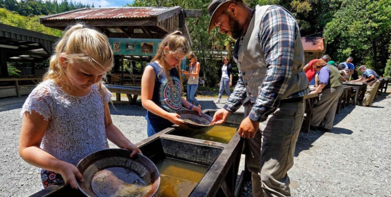 Greymouth gold panning 768x388