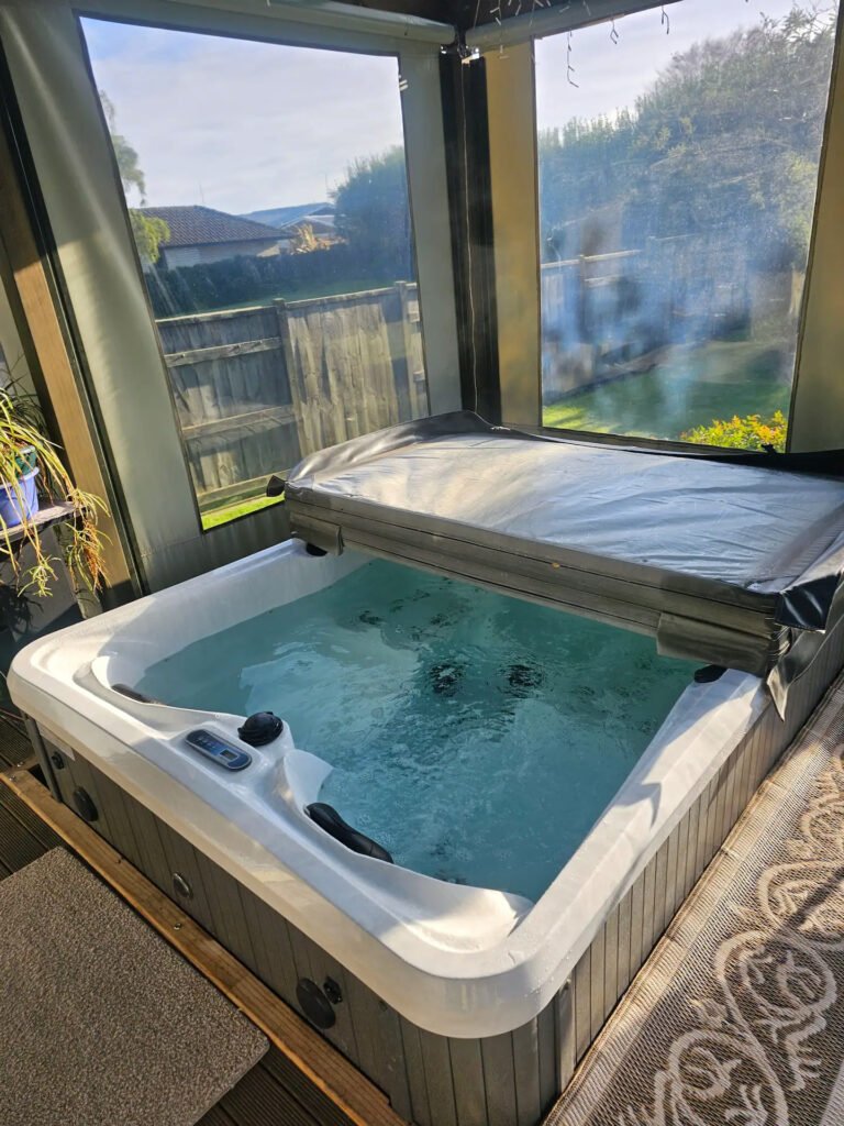 Rotorua rental spa pool 768x1024