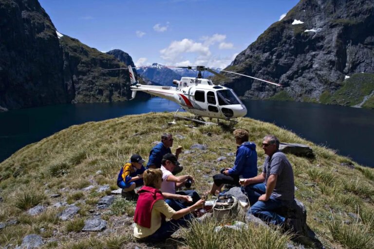 Te Anau helicopter flight 768x512