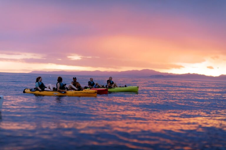 Kaikoura kayak sunset tour 768x512