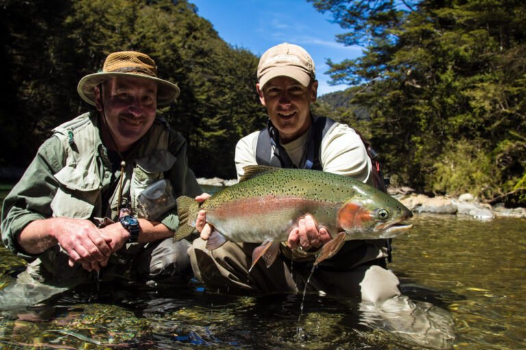 Trout fishing Tongariro River 768x512