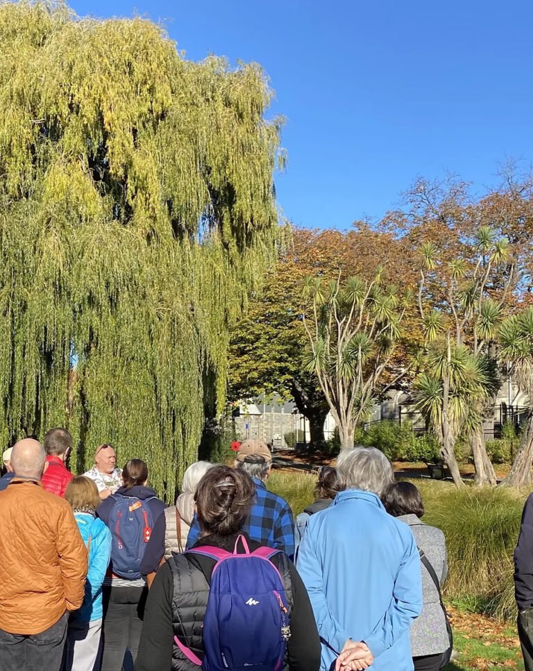 Walking tour Christchurch 768x966