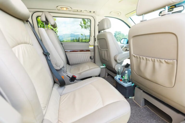 luxury taxi blenheim 768x512