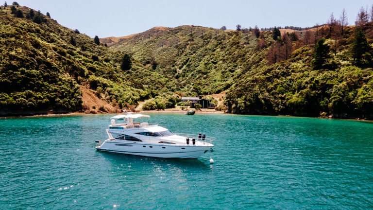 House and boat hire Marlborough Sounds 768x432