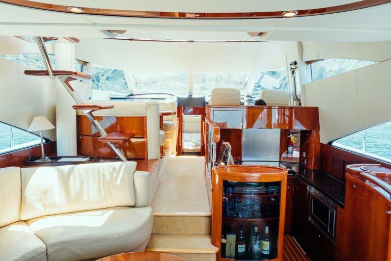 Marlborough luxury yacht hire 768x512