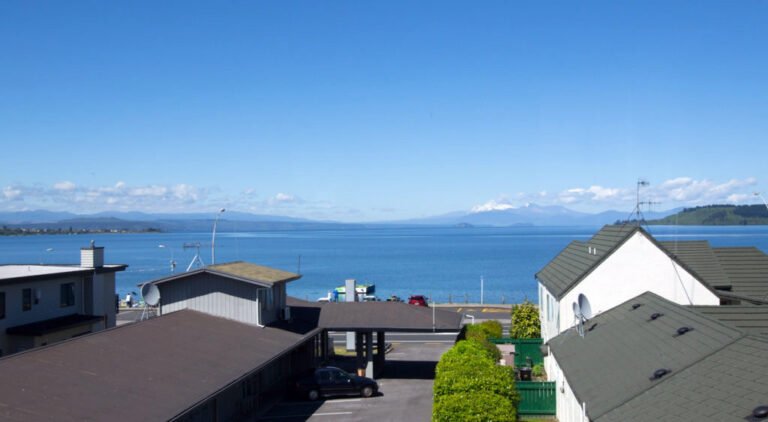 accommodation taupo town centre 768x422